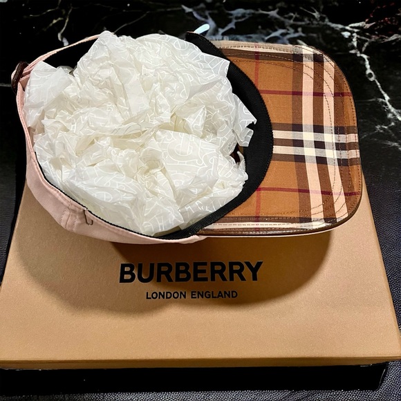 NWT Burberry TB Hat Unisex - Picture 5 of 8